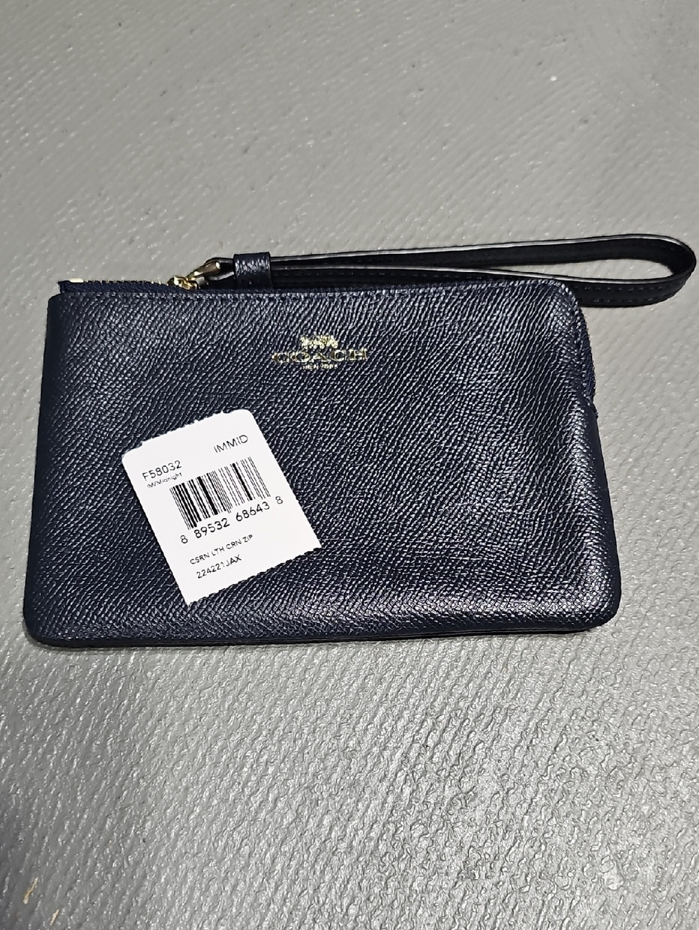 Coach 58032 Crossgrain Leather Corner Zip Wristlet IMMD Midnight Blue Gold NWT